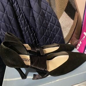 Satin wrap around pumps